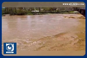 طغیان سیمینه رود میاندوآب پس از بارش‌های اخیر + فیلم