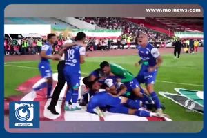 خوشحالی عجیب و خطرناک بهزاد غلامپور بعد از گل استقلال + فیلم