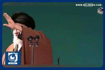 واکنش جالب رهبر انقلاب به درخواست مردم برای دریافت چفیه ایشان + فیلم