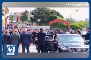 حضور جالب رجب طیب اردوغان، رئیس جمهور ترکیه در حوزه رای‌گیری + فیلم