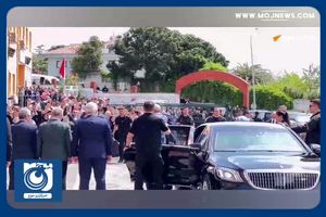 حضور جالب رجب طیب اردوغان، رئیس جمهور ترکیه در حوزه رای‌گیری + فیلم