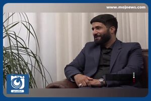 اهدای نشان فداکاری ارتش به فرزاد بادپا خادم حرم شاهچراغ (ع) + فیلم