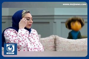 تلاش بامزه بچه در مهمونی برای انگلیسی حرف زدن! + فیلم