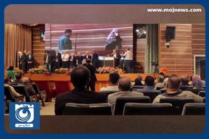 اشک‌های مادر مهرداد میناوند در مراسم تجلیل از پیشکسوتان + فیلم