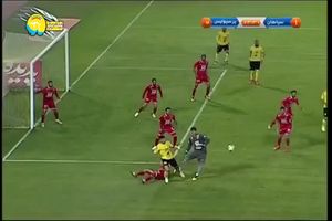 گل اول سپاهان به پرسپولیس توسط پورقاز