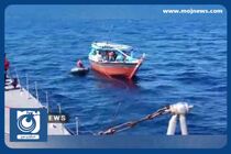 امدادرسانی ناوشکن الوند نداجا به لنج حادثه دیده ایرانی + فیلم